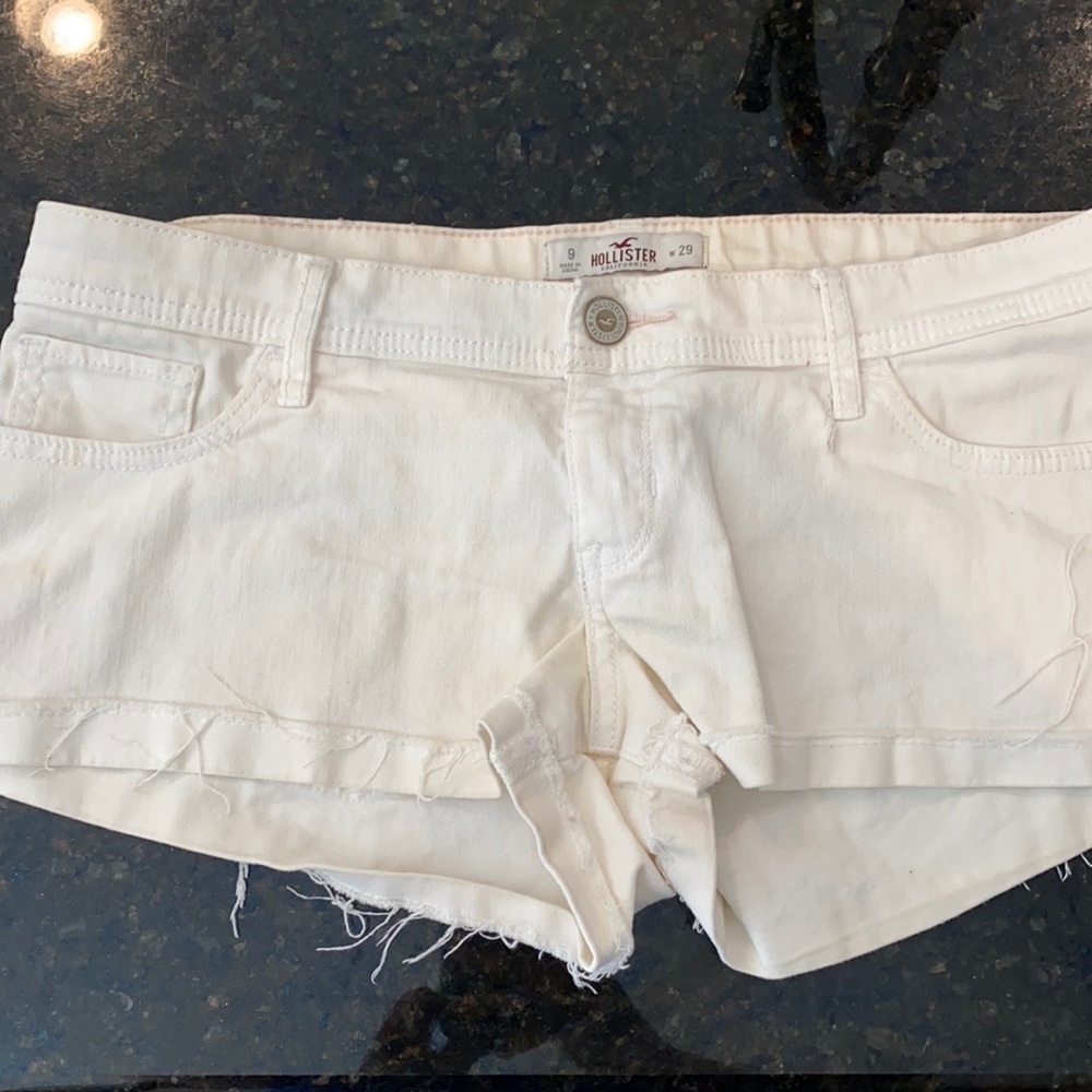 Hollister short